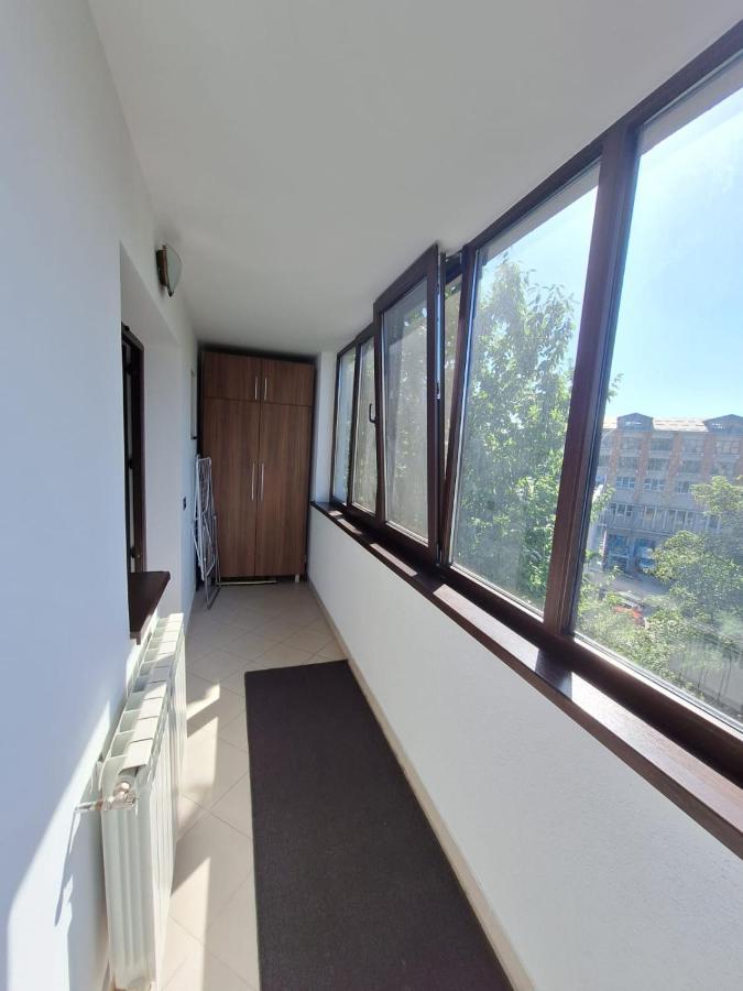 Urban George Enescu 4 Beedroom Apartment ซูชาวา ภายนอก รูปภาพ