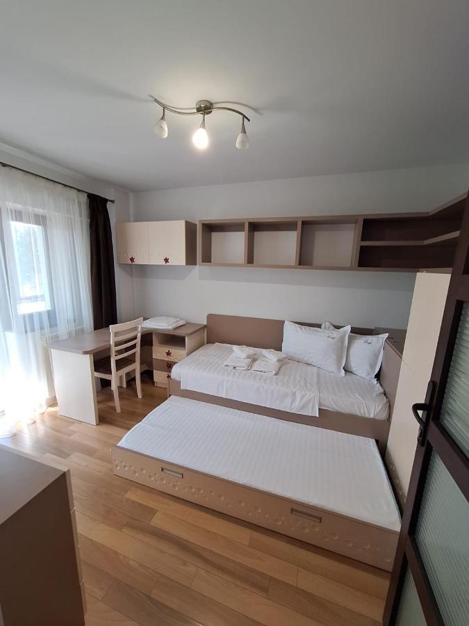 Urban George Enescu 4 Beedroom Apartment ซูชาวา ภายนอก รูปภาพ